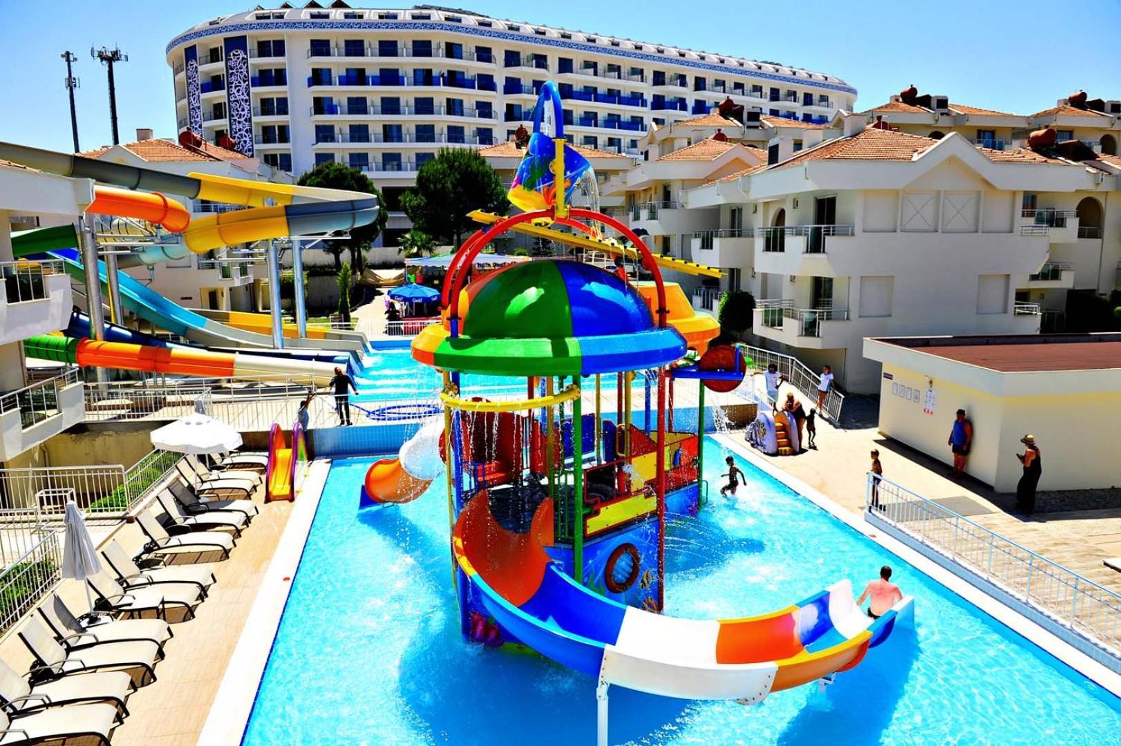 Hotel Dream Family Club Side Exterior foto